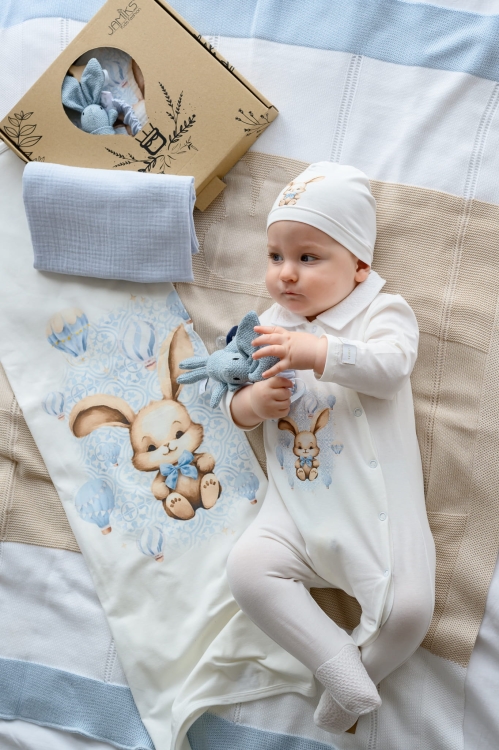 ROBIN babygrow 2_1.jpg